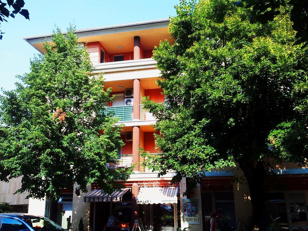 Max Thermal Apartman Héviz Zewnętrze zdjęcie